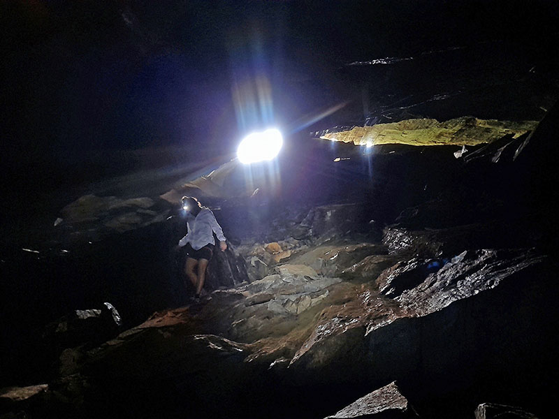 Onça Cave